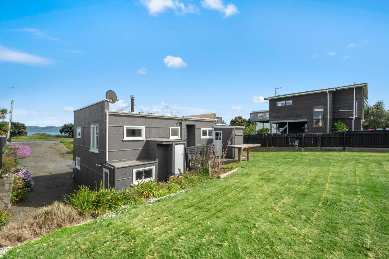 The Green Trout - Paraparaumu Beach Holiday Home Eksteriør billede