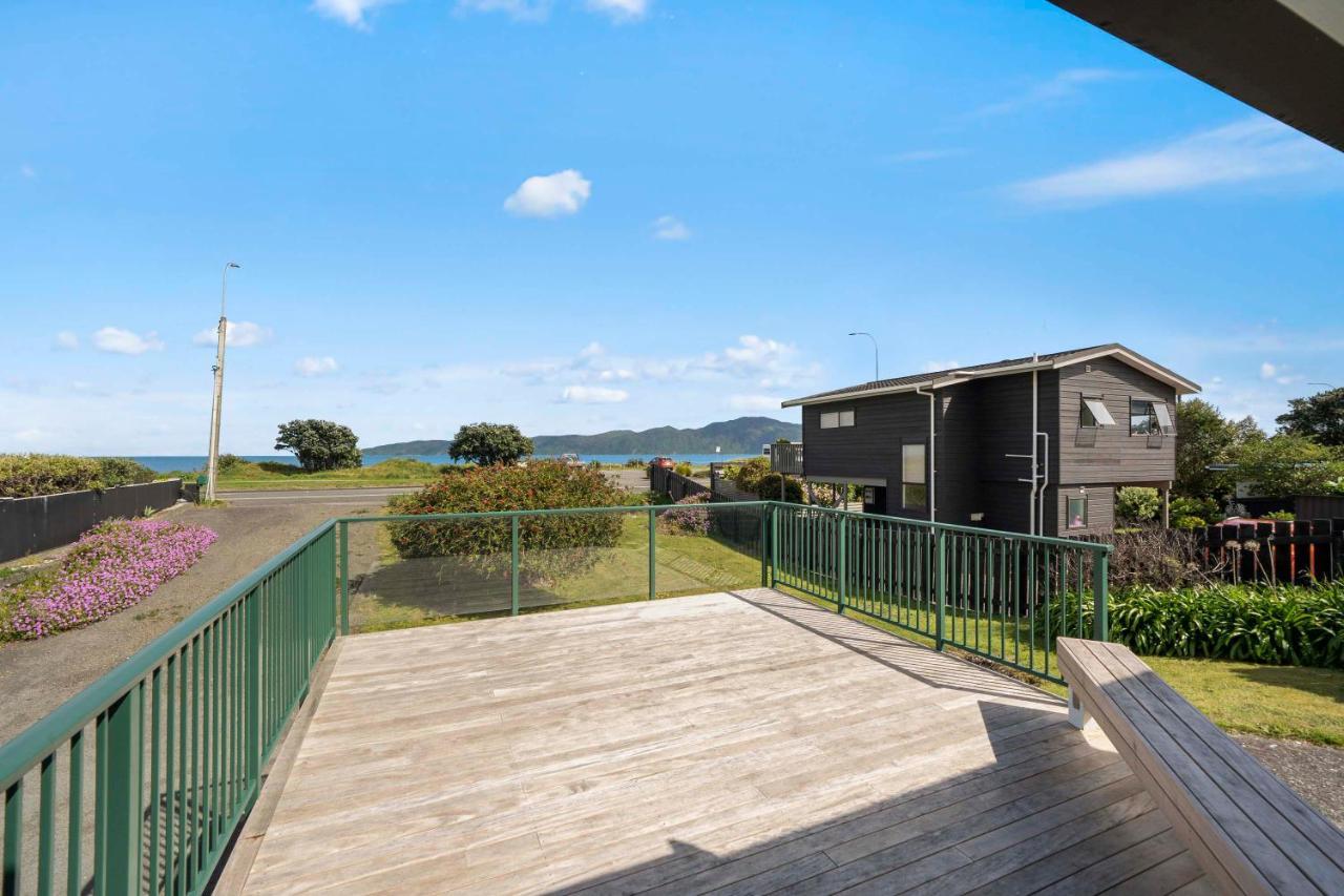 The Green Trout - Paraparaumu Beach Holiday Home Eksteriør billede
