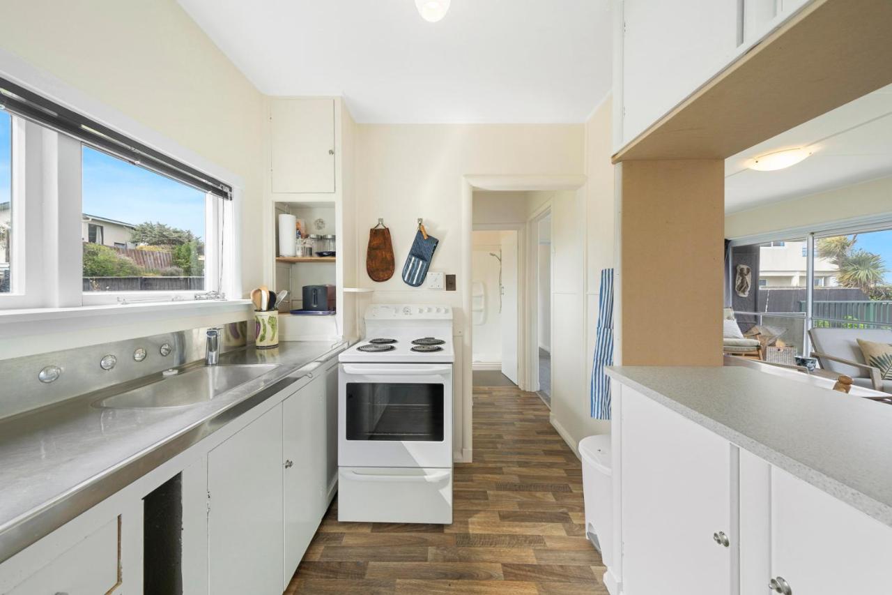 The Green Trout - Paraparaumu Beach Holiday Home Eksteriør billede