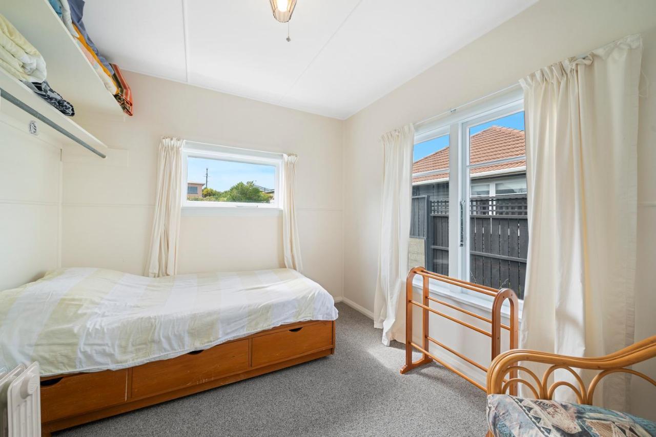 The Green Trout - Paraparaumu Beach Holiday Home Eksteriør billede